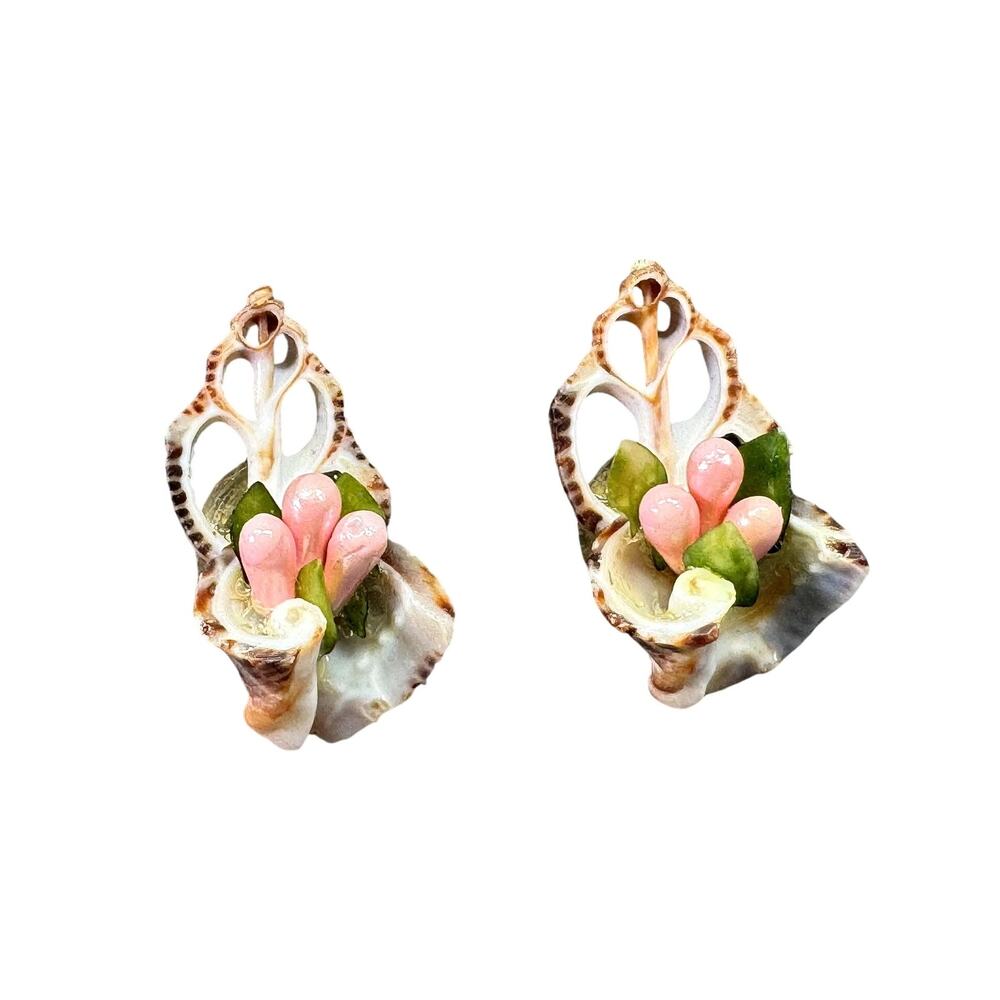 Vintage Novelty Resort Wear Shell Earrings